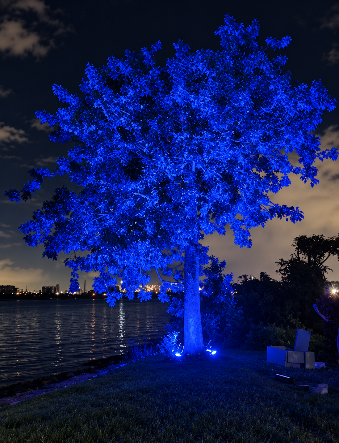 LED ring tree spike light - view 3